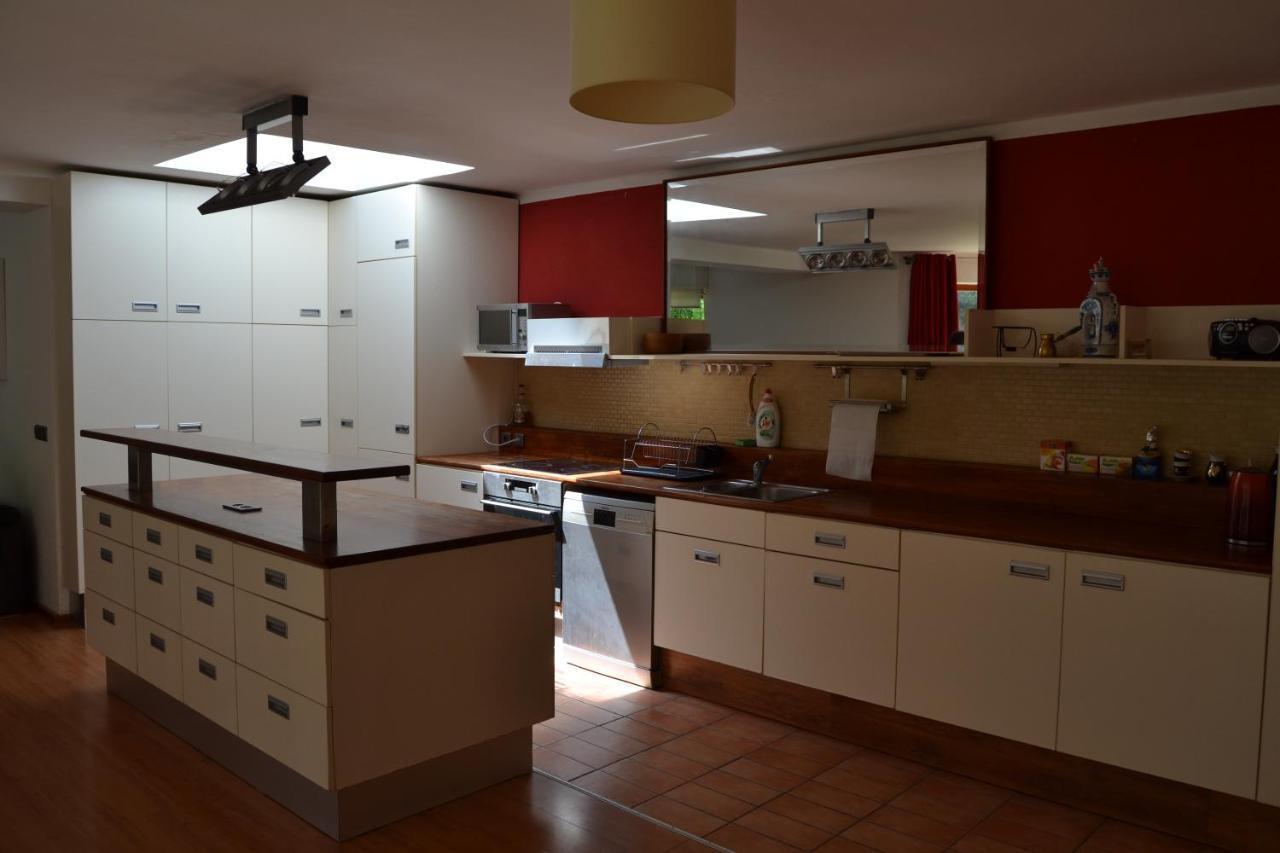 Large House With Parking, 30 Min To Prague Center