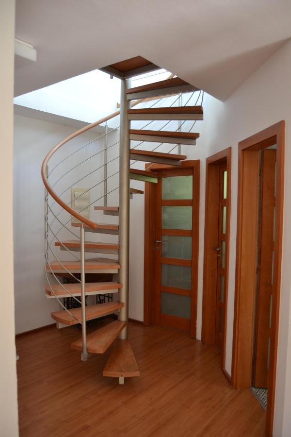 Large House With Parking, 30 Min To Prague Center * Uvaly (Central Bohemian)